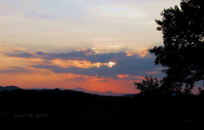 North Carolina Sunset.  Vacation in North Carolina, flights to NC.