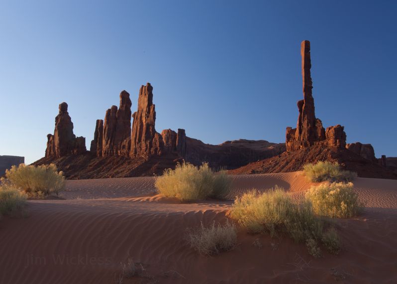 Sun comes to Monument Valley