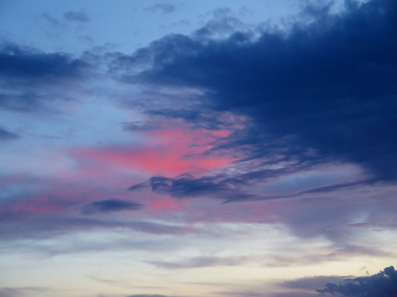 Clouds turned red with the sunset